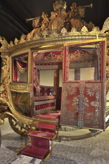 Galerie des Carrosses - © Jean-Marc Manaï  château de Versailles Galerie des Carrosses