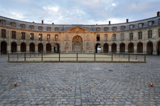 La grande écurie et la carrière extrieure