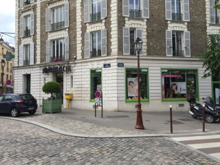 Farmacia Saint-Symphorien