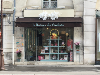 Devanture rue de la Paroisse