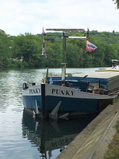 Péniche - © BIT de Bougival Péniche