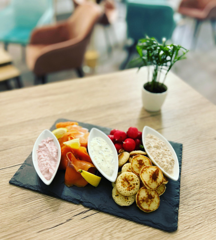 Chez les Filles, Réminisens Chez les Filles, Réminisens