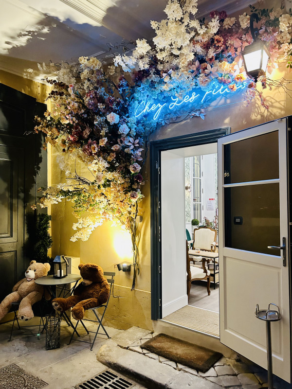 Chez les Filles, Réminisens Chez les Filles, Réminisens