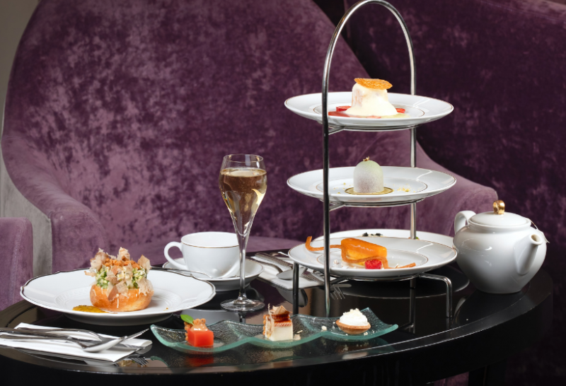 Tea time Trianon Palace - Waldorf Astoria Tea time Trianon Palace - Waldorf Astoria
