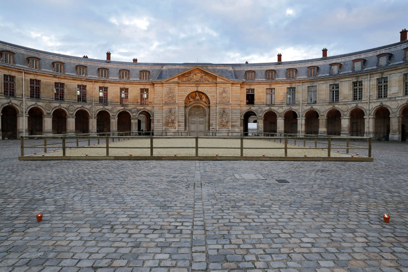La grande écurie et la carrière extrieure La grande écurie et la carrière extrieure