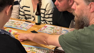 Cool beans - Noche de juegos de mesa – Les Fous du roy_Versailles