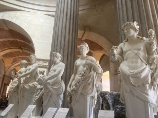 Gallery of the Sculptures and Casts Versailles Sculptures / Louvre's Mouldings collections_Versailles