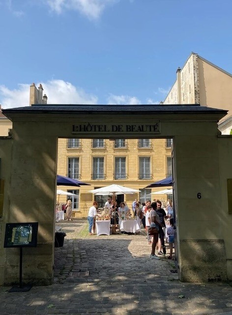 El patio de los creadores y los sabores de la Navidad de 2025_Versailles