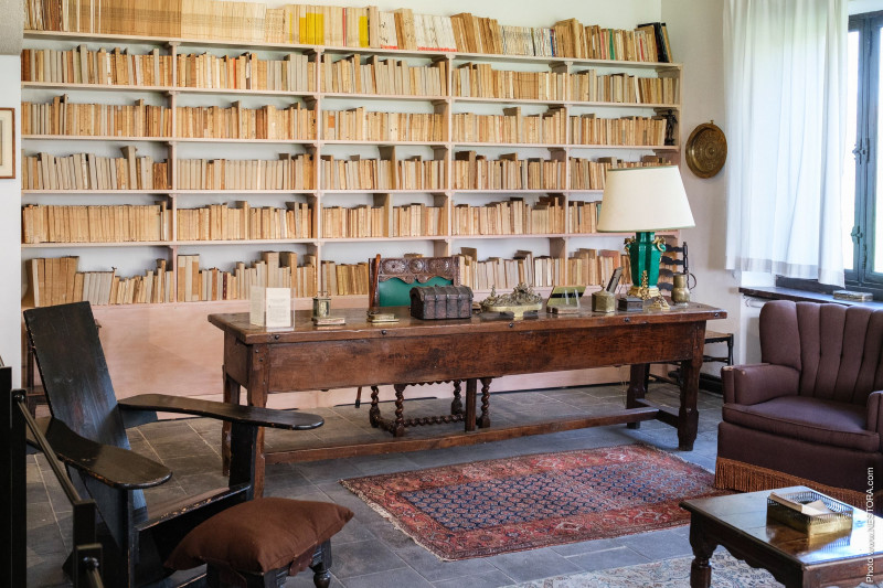 bureau-c-a-nestora-43357